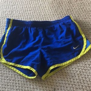 Nike Tempo Shorts size kids small